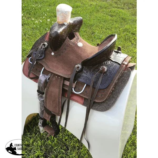 10" Double T  Youth hard seat bear trap style saddle.