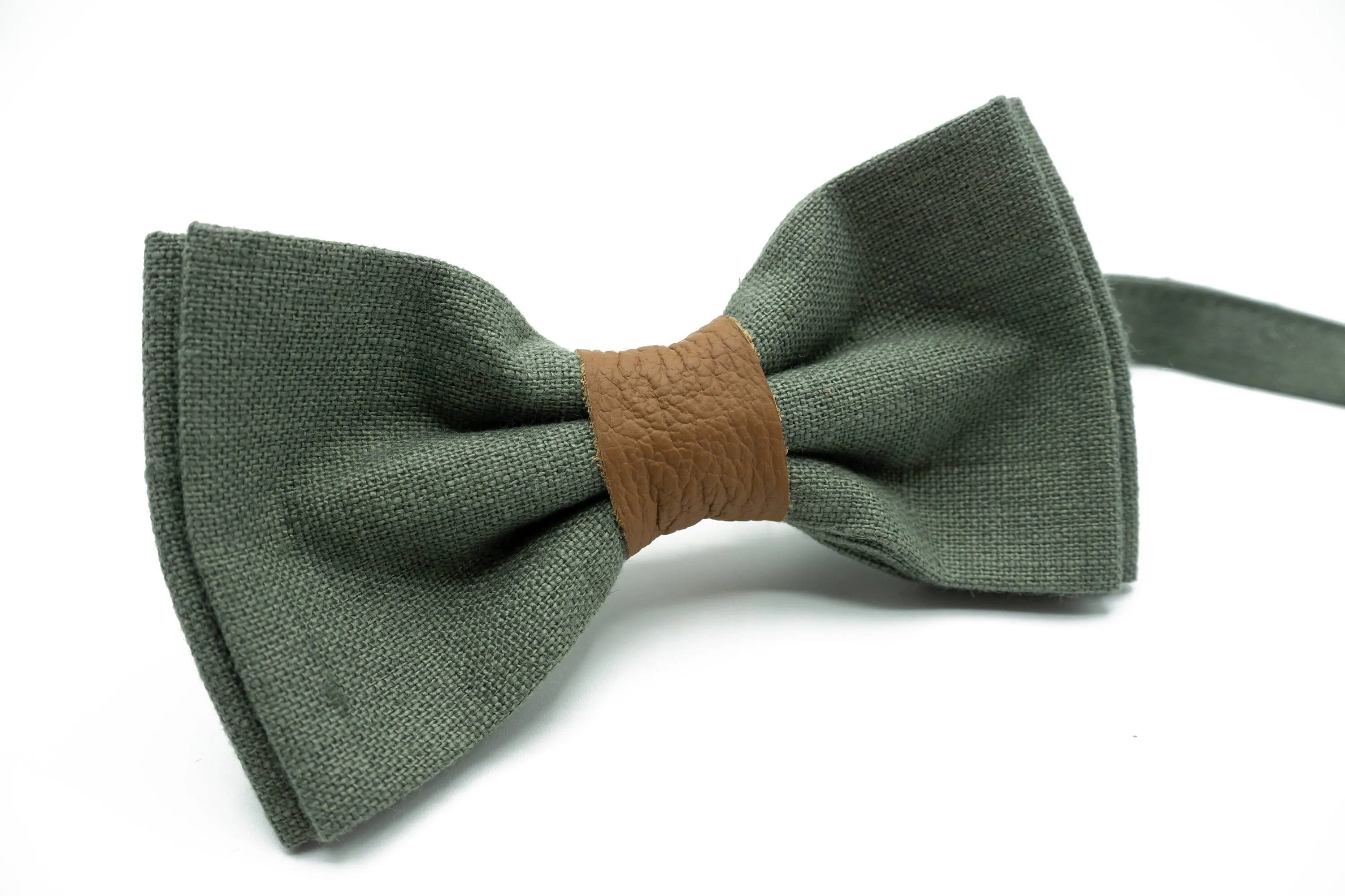 Eucalyptus Mens Suspenders and Bow Tie Set, Groomsman Bowtie, Sage Groom Braces for Adults and Boys